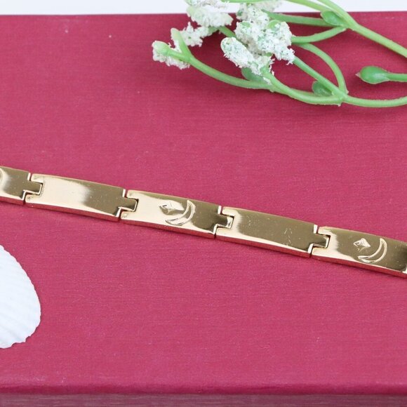 "Rose Gold Moon and Star Bracelet in High Polish Link Design, XPBL1144 - Picture 12 of 12